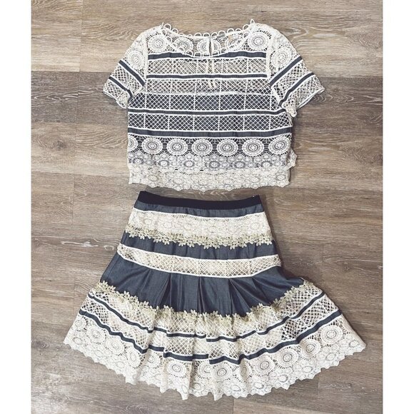 Elie Tahari Sz S 4 Cropped Crochet Lace Chambray Ivory Blue Skirt Top 2pc Set - Picture 2 of 16